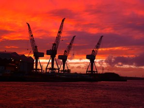 Picture of sunset over the River Clyde